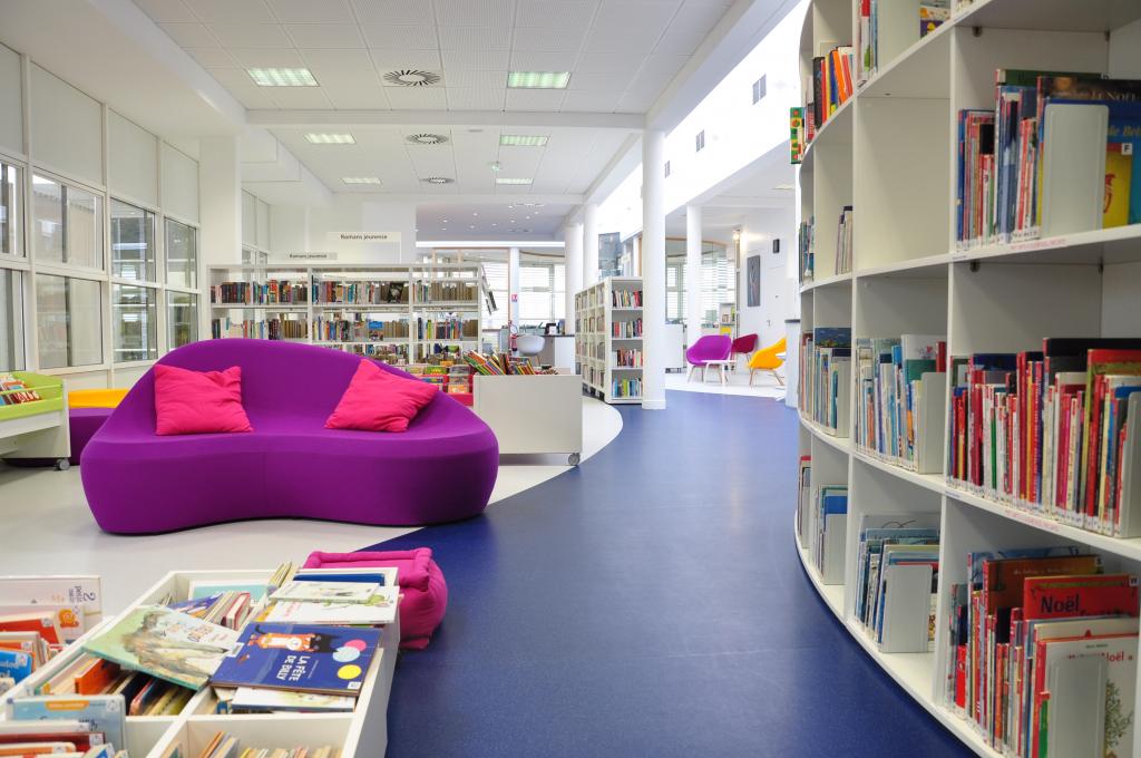 Photos de l'espace jeunesse de la médiathèque